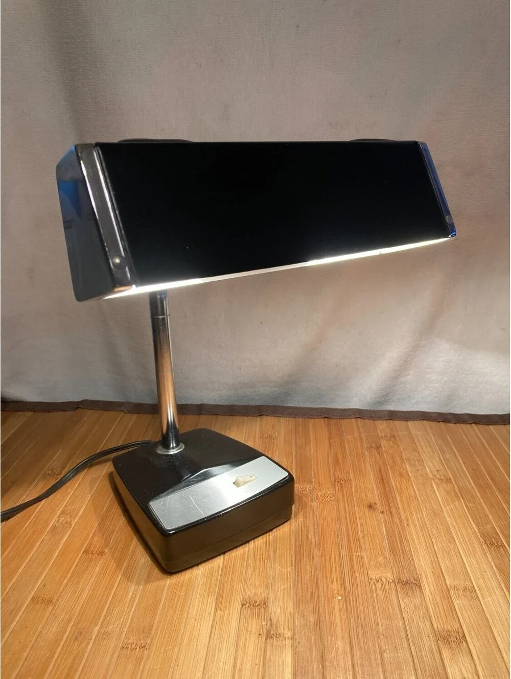 Moblite Black 2-Light Gooseneck Desk Lamp Silver flexible stem two-bulb